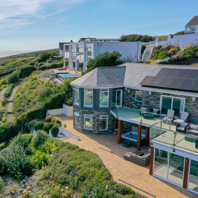 UK coastal holiday homes with sea views